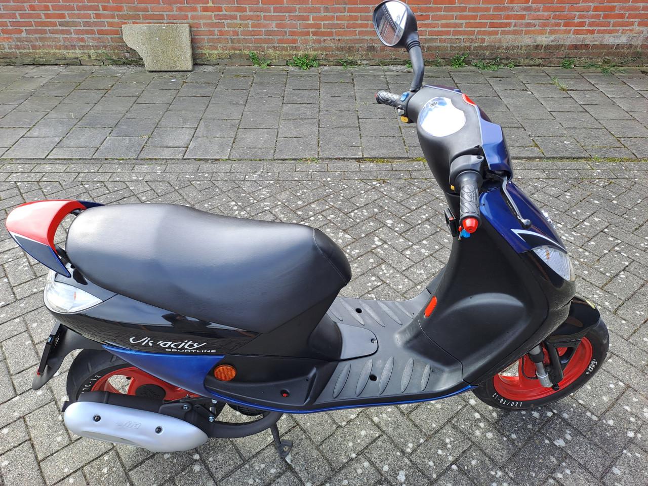 Te koop scooter 400 euro