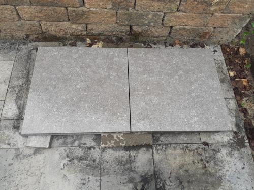 Te koop:  ceramische tegels.   GeoCeramica 60x60x4. lichtgrijs