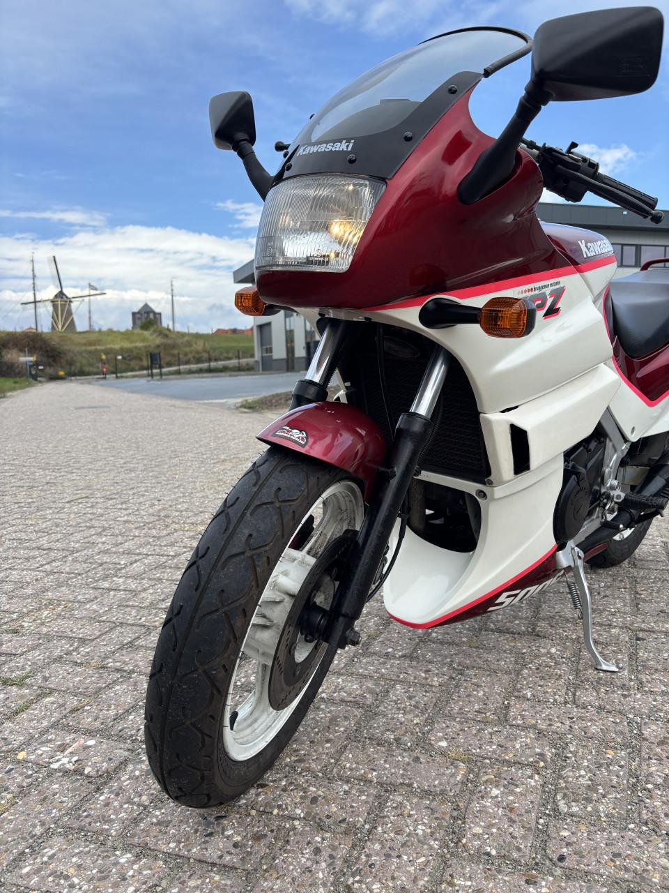 Kawasaki GPZ 500S