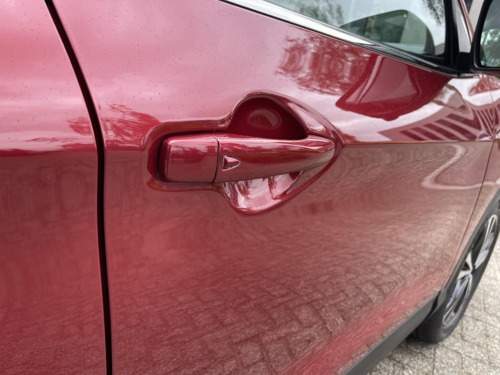Nissan Qashqai 1.2 n-connecta design pack | trekhaak | panoramadak | naviga