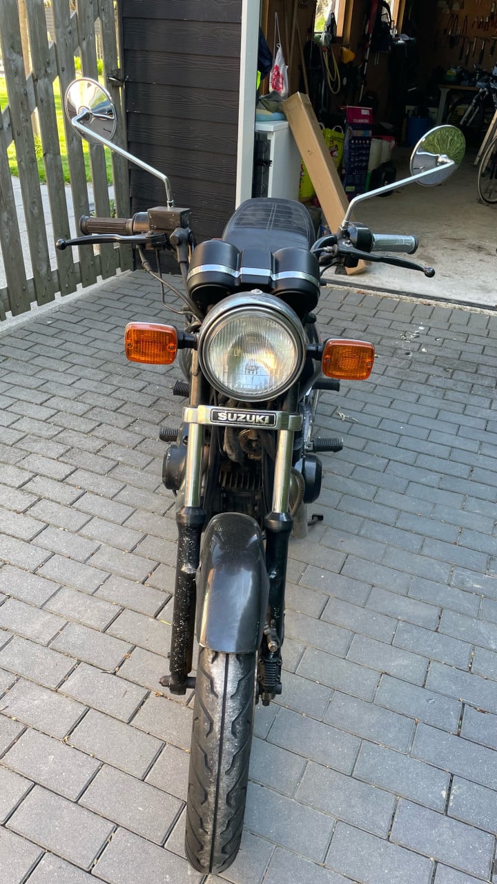 Suzuki GSX400E 1984