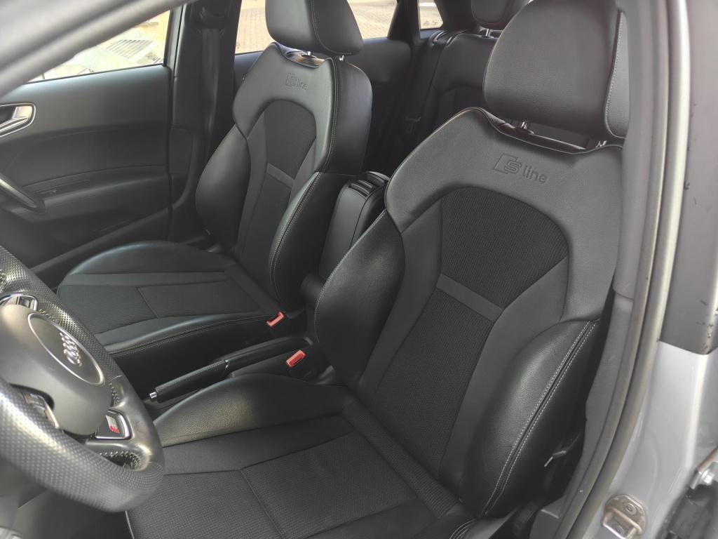 Audi A1 Sportback 1.0 tfsi sport s line edition