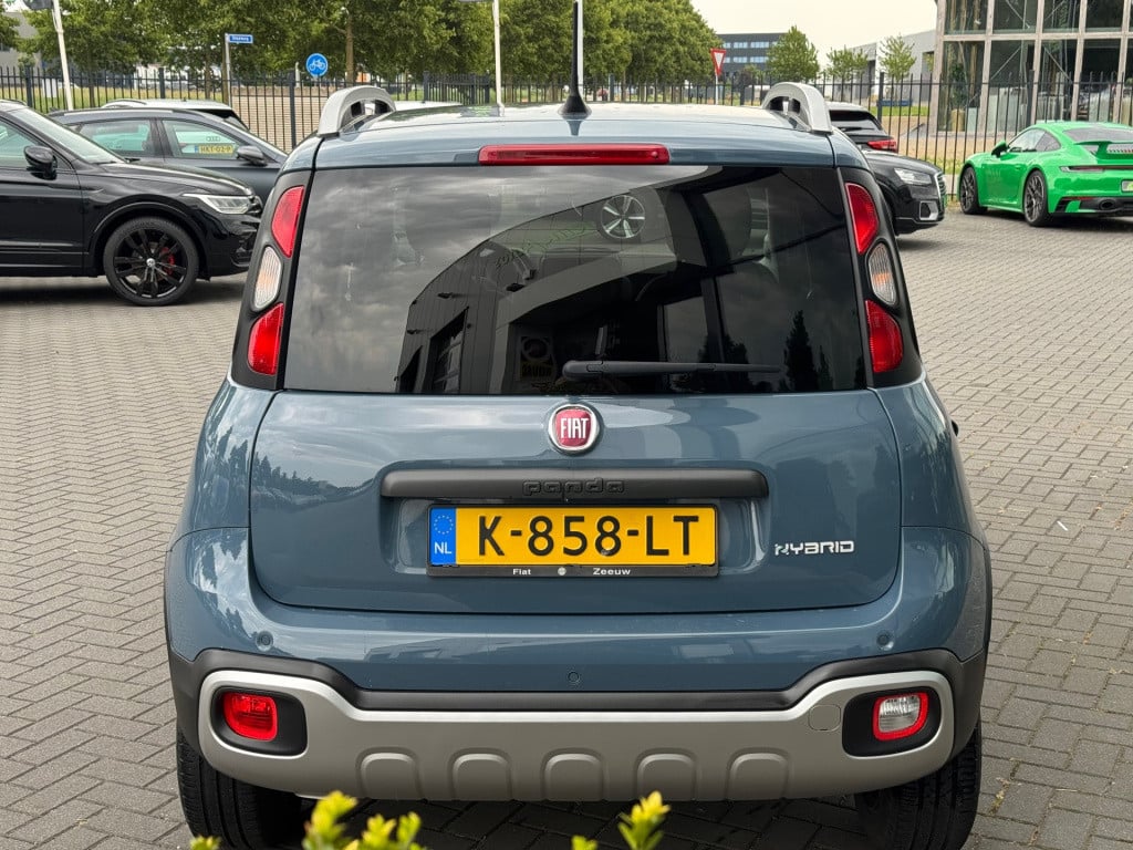 Fiat Panda 1.0 hybrid cross * stoel + voorruit verwarming * airco * bluetoo
