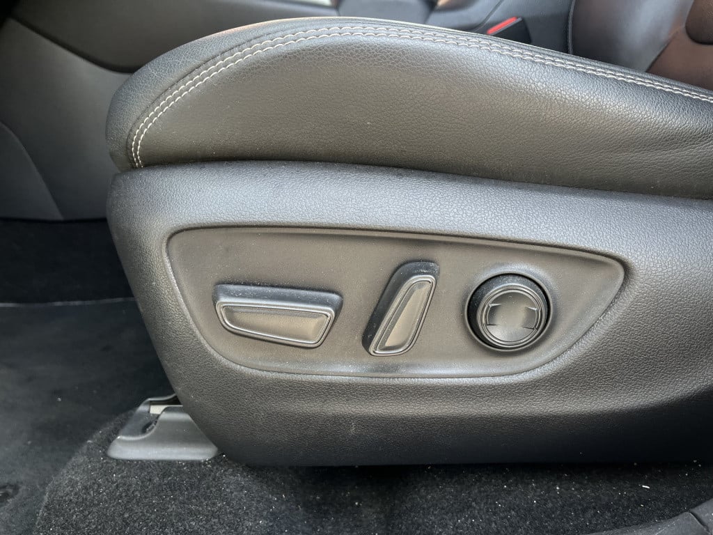 Toyota Rav4 2.5 hybrid awd executive | leer | trekhaak | memory | camera