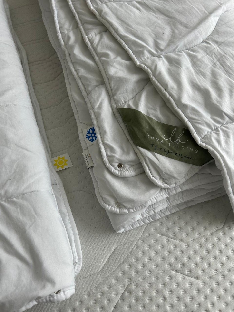 Boxspring incl matrassen, toppers en nachtkastjes