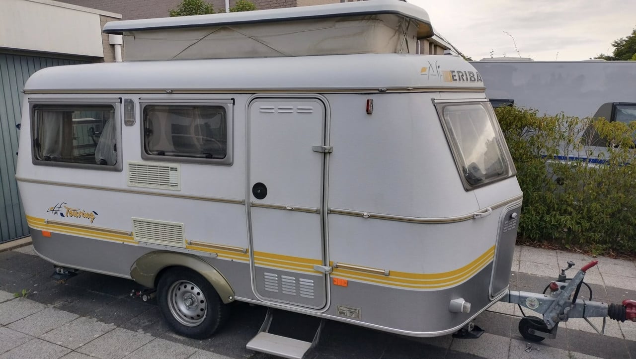 Eriba Touring (2001) met voortent en mover!