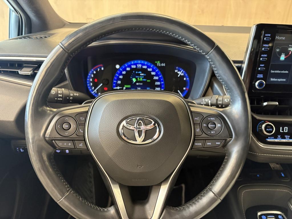 Toyota Corolla 2.0 180pk hybrid style limited | stuur+ stoel.verw | camera|
