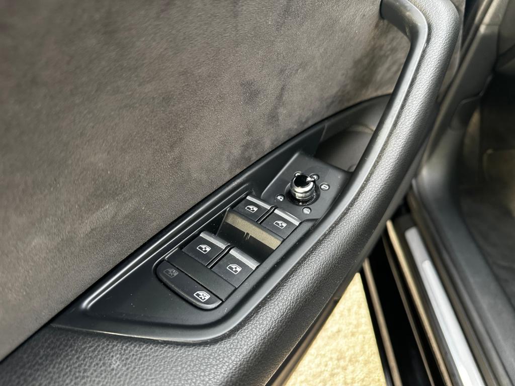 Audi A4 avant 2.0 tfsi ultra design pro line plus aut | navi | 18 inch | bl