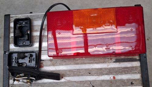 Compleet nieuw achterlicht.