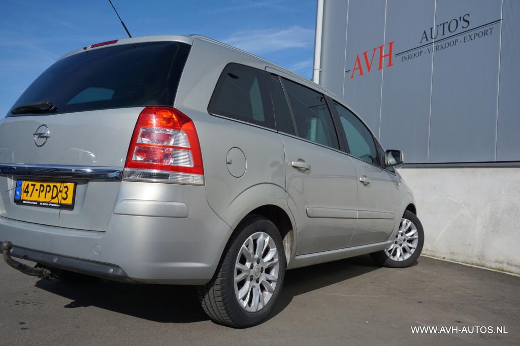 Opel Zafira 1.8 111 years edition, 7 - persoons!