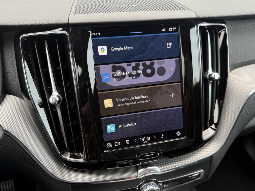 Volvo XC60 t8 455pk recharge ultra black ed| pano| 360 camera| stoel.vent|