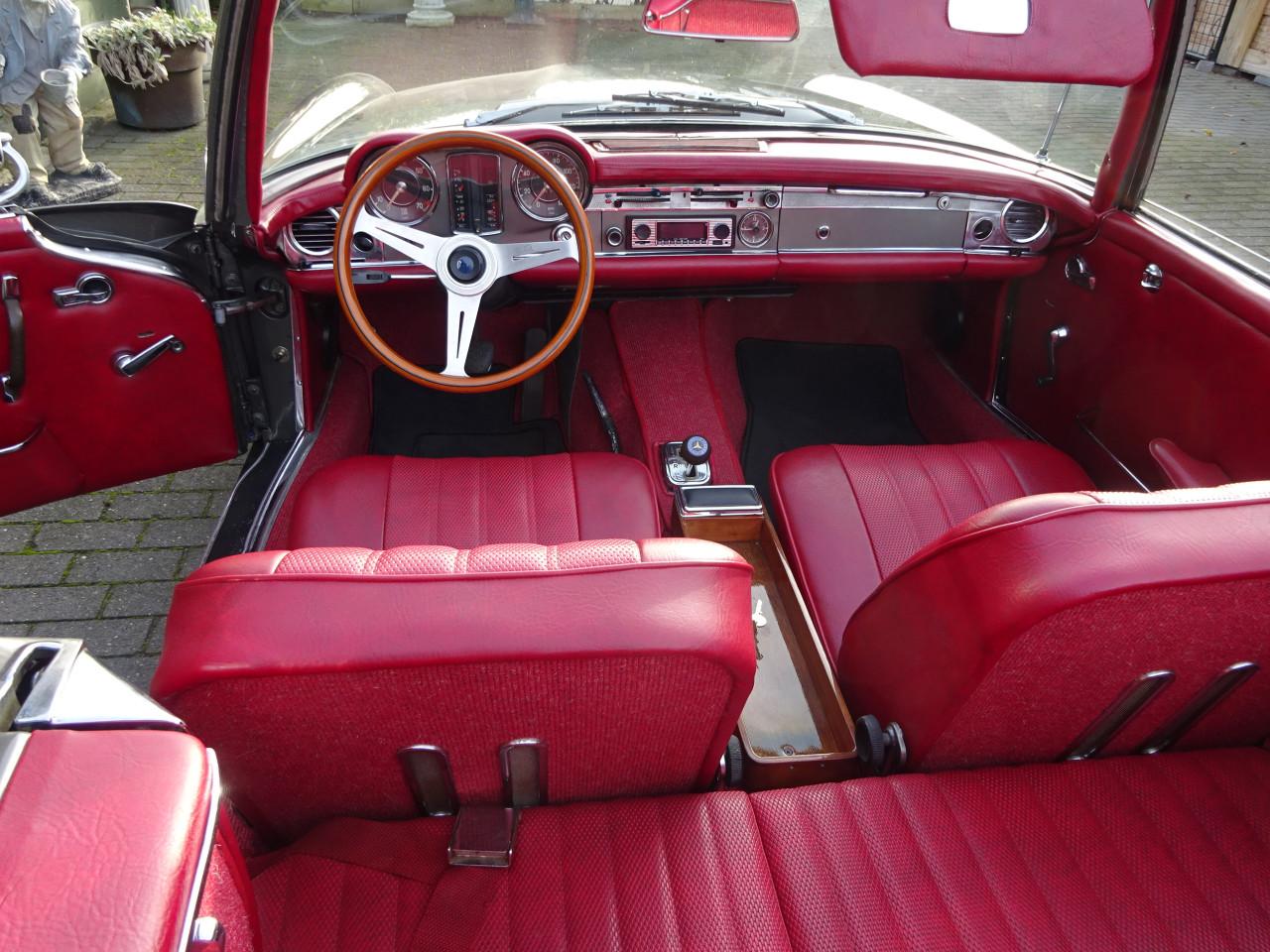 Mercedes 230 SL Pagode uit 1964