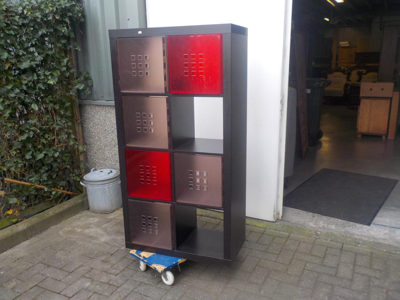 Open wandmeubel in zeer goede staat met bakken er in