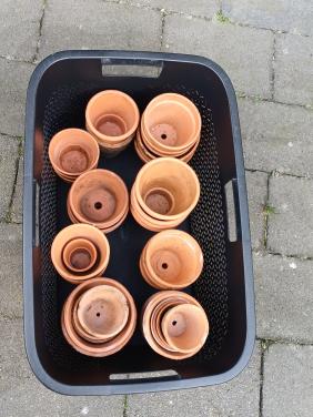 Terracotta potjes