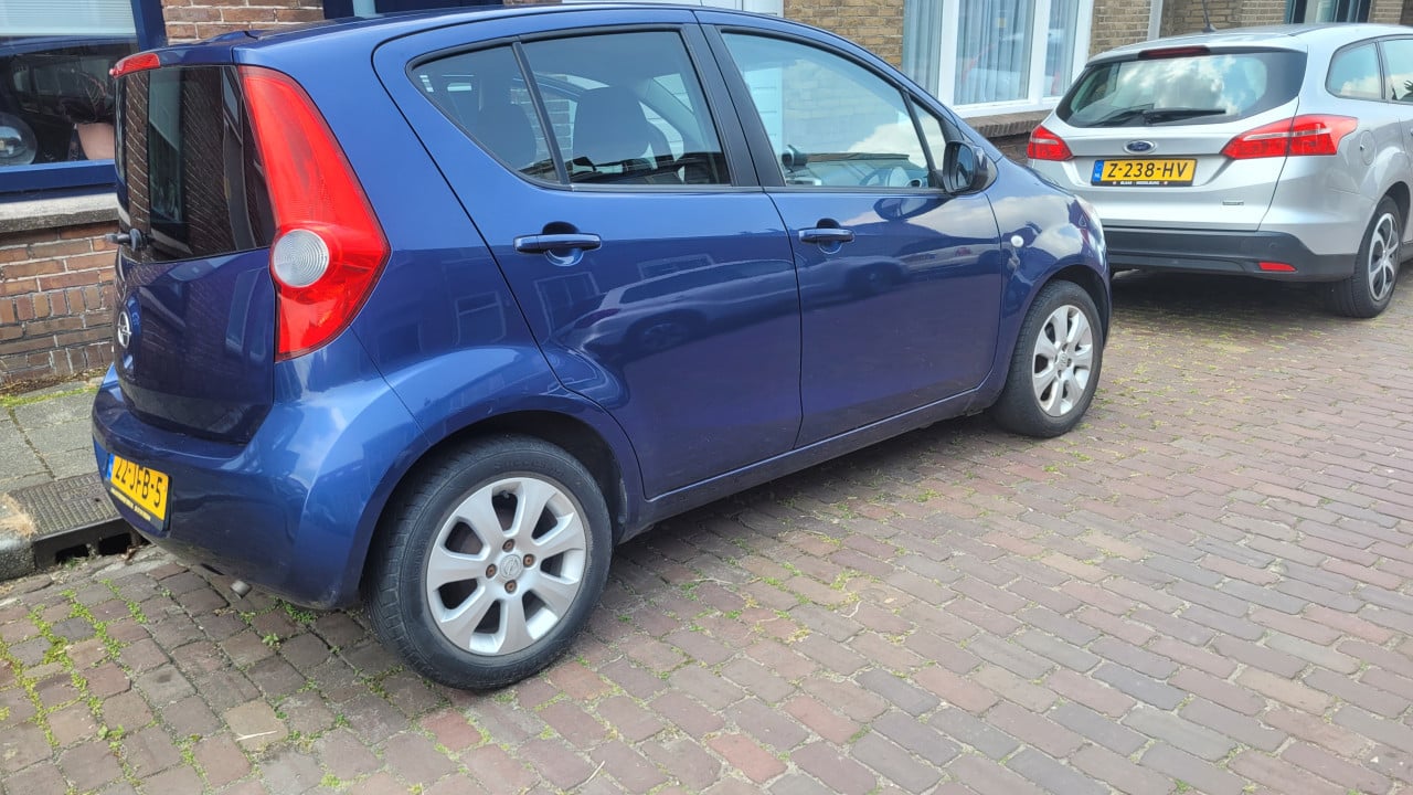 Te koop: Zeer nette Opel Agila (2009). Slechts 102.000 km!