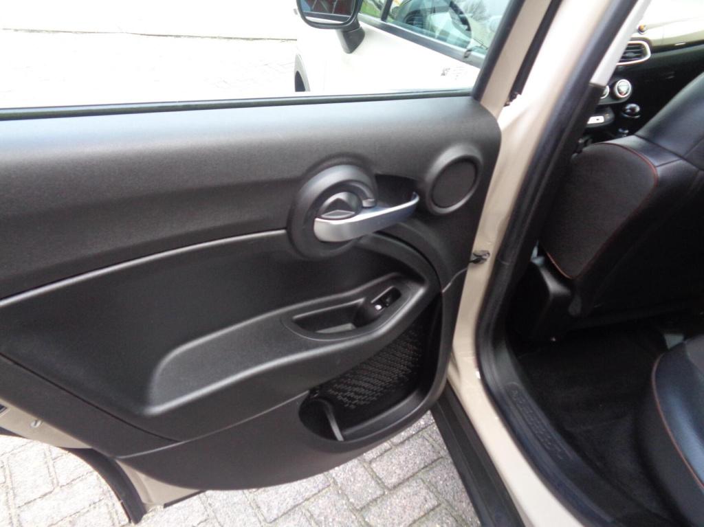 Fiat 500x 1.0 gse lounge/airco/key less/camera/pdc/lm velgen/1st eig/led