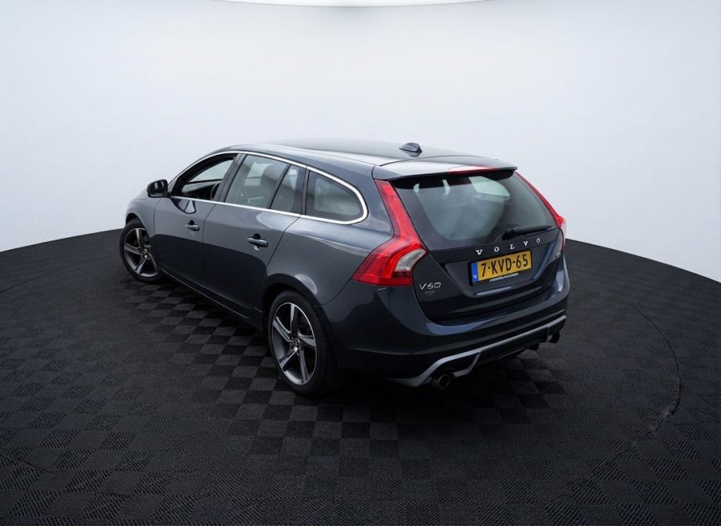 Volvo V60 1.6 t3 r-design