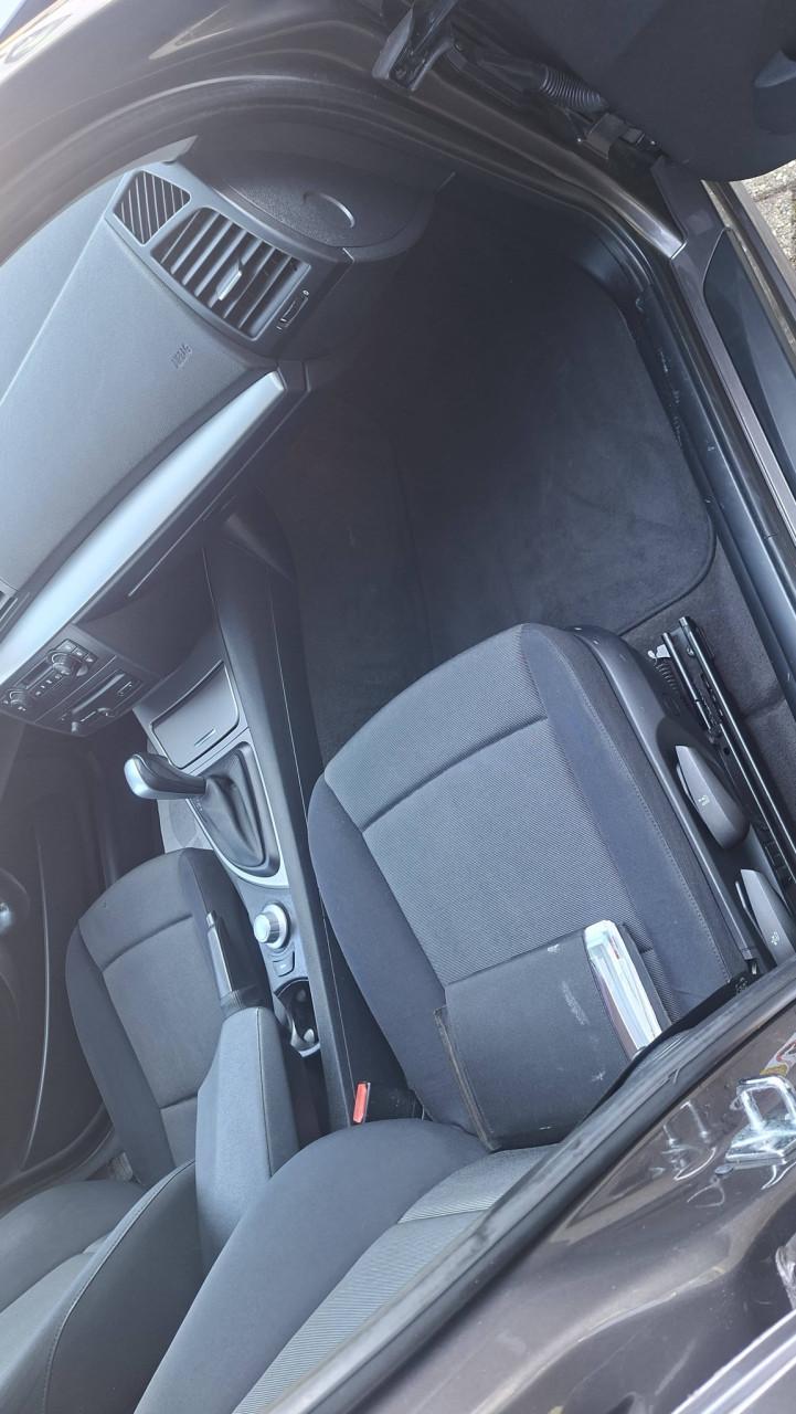 Bmw 1-SERIE 118i Higt Executive automaat !!5drs bj:2005 navigatie lm-velgen