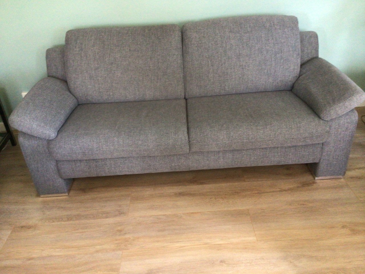 2 Zitsbank  kleur grijs  , en 2 Zetels