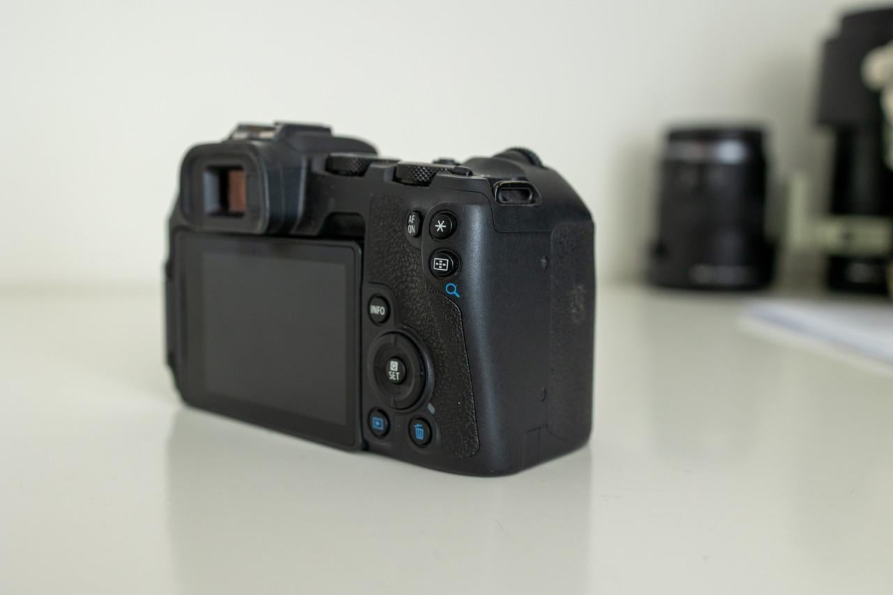 Camera Canon RP Full Frame nauwelijks gebruikt.