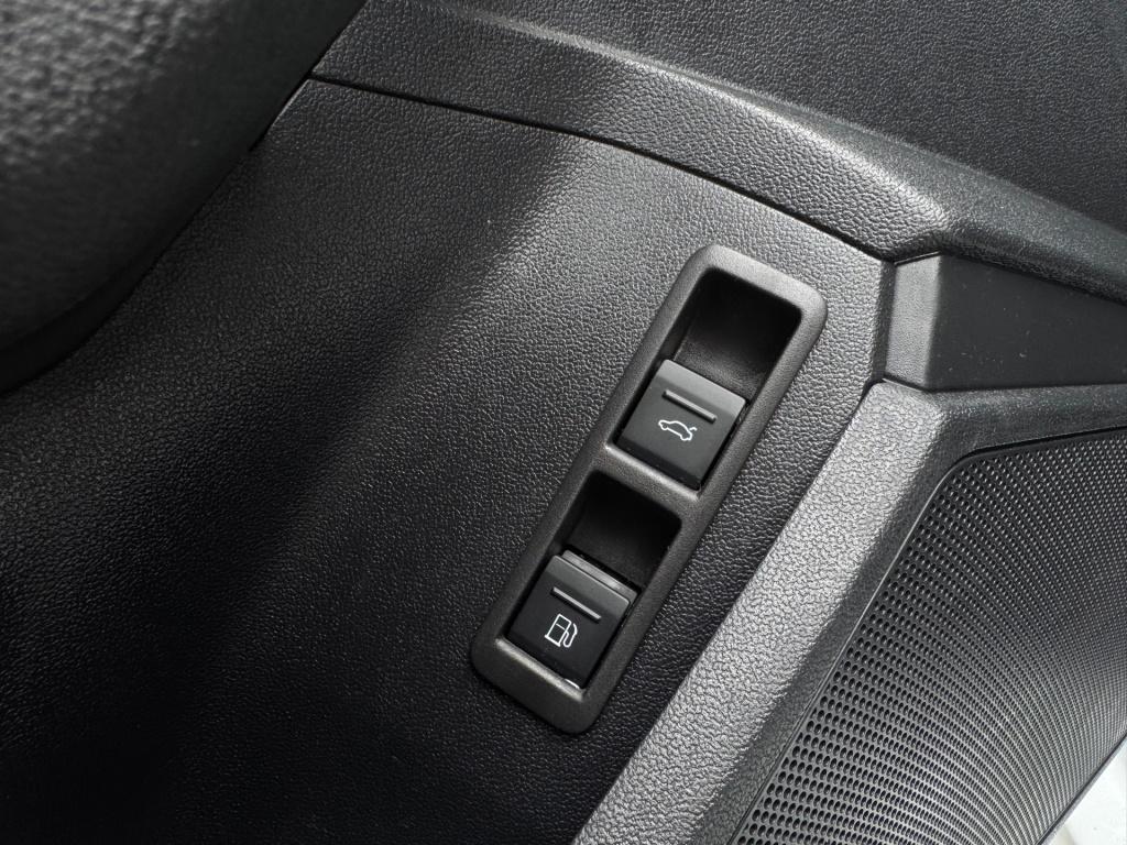 Audi A3 sportback 40 tfsi e * black pack * dealer onderhouden * stoelverwar