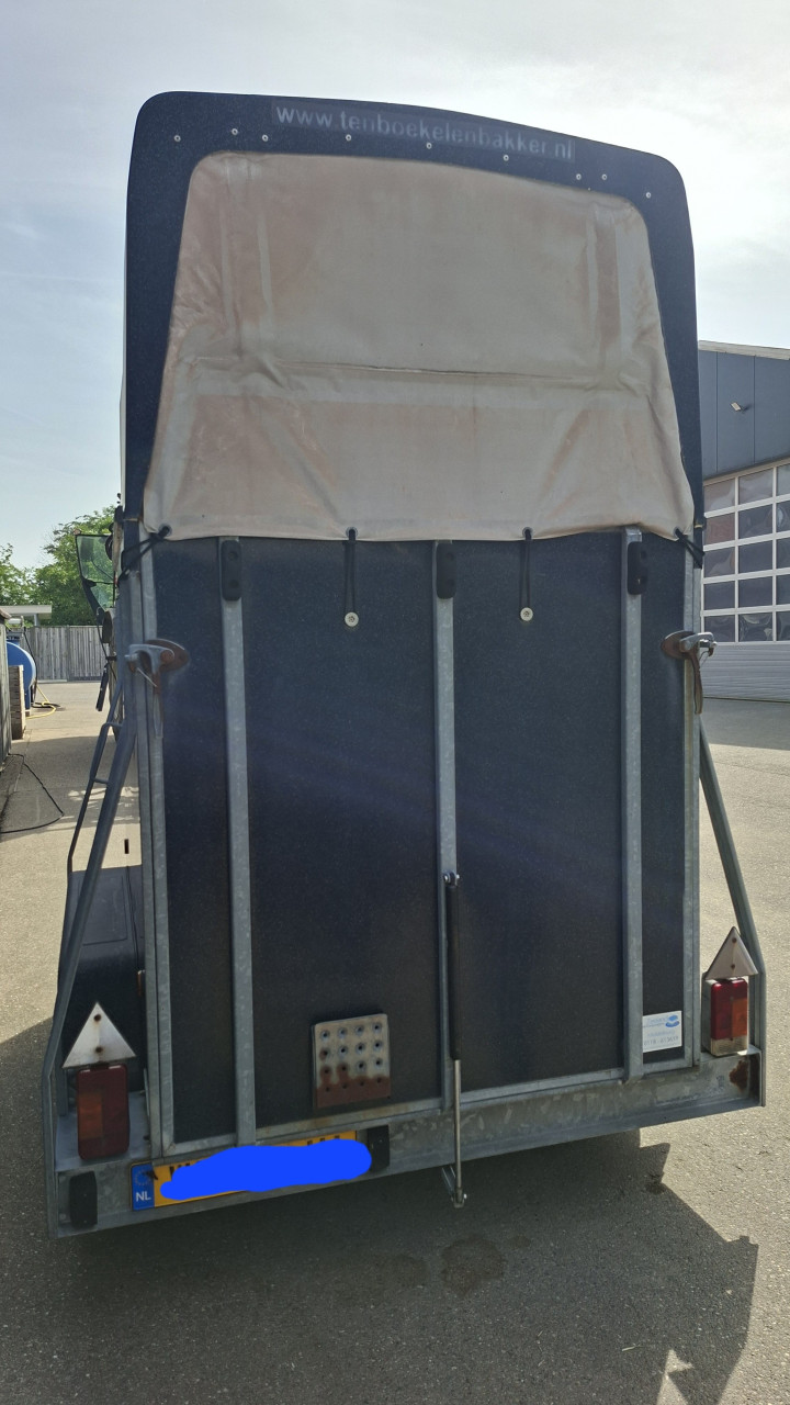 Weijer paardentrailer