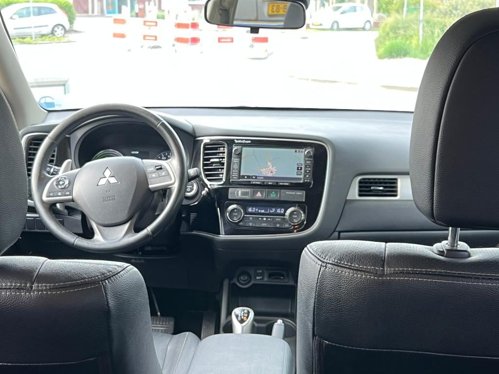 Mitsubishi Outlander phev limited edition, jaar bovag en apk, inclusief beu