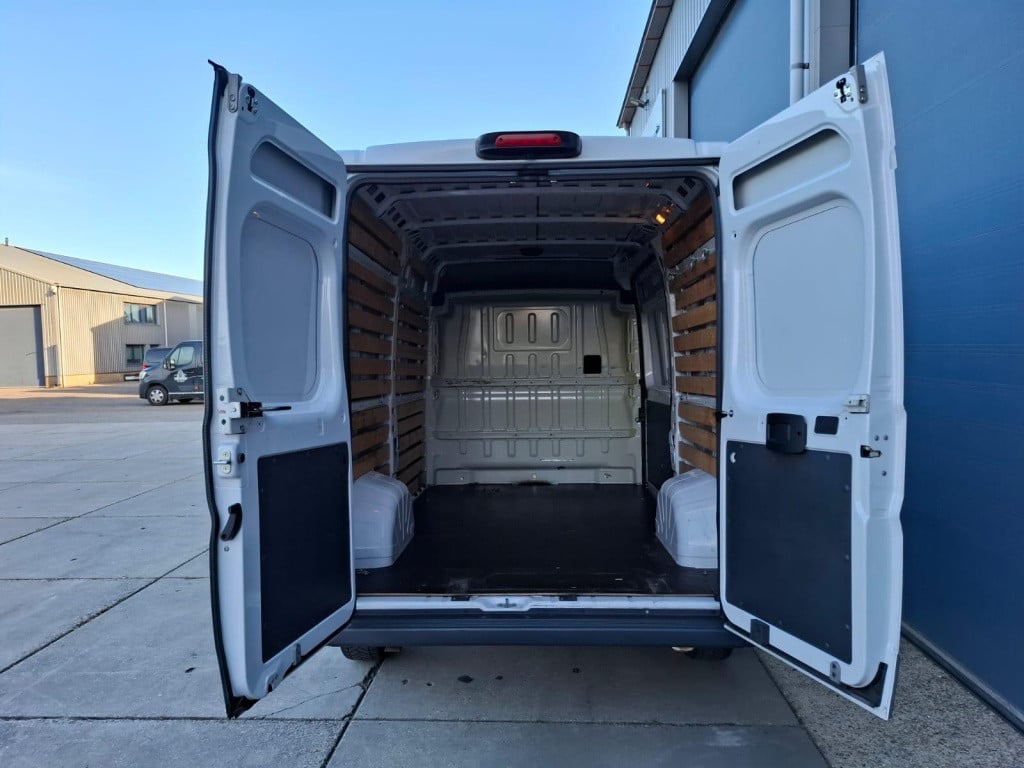 Fiat Ducato 33 2.3 multijet l2h2 airco / cruise controle / navi / n.a.p / 3