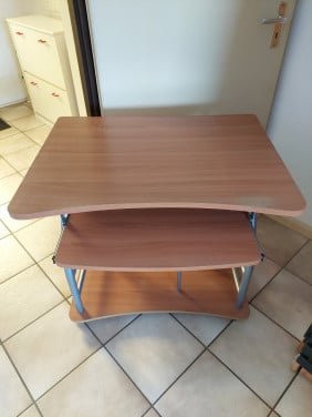 Te koop computer tafel