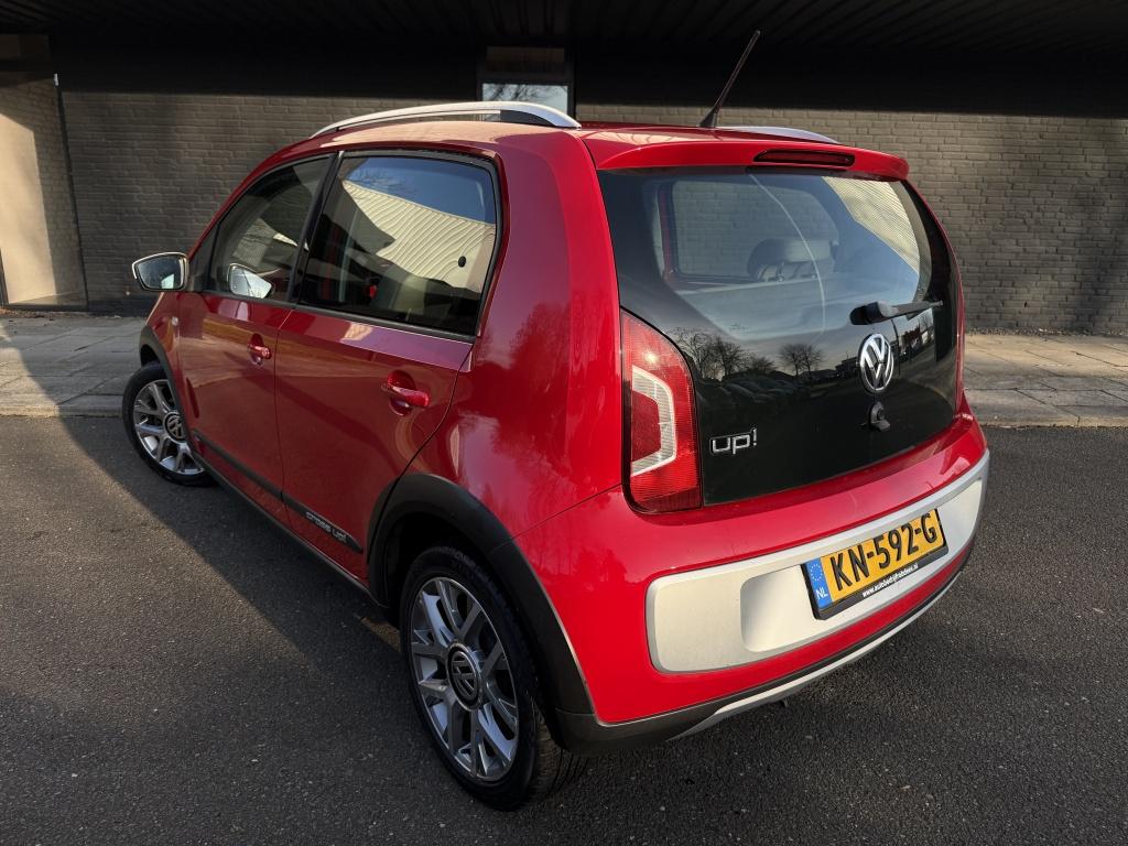 Volkswagen UP! 1.0 cross up! bluem.