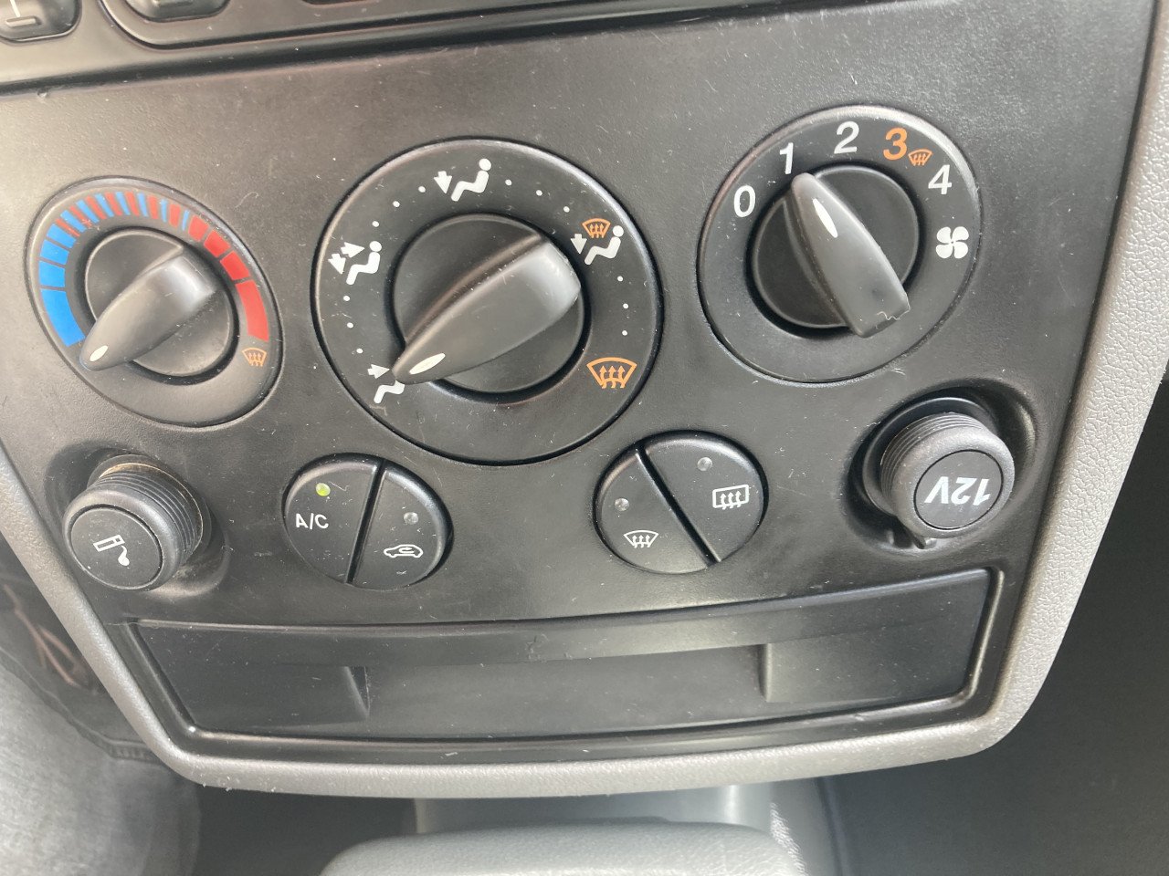 Ford Connect Camper | Airco | Originele uitvoering | AutoKoens SINCE 1979!