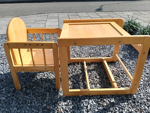 Kinderstoel/kinderstoel met tafel