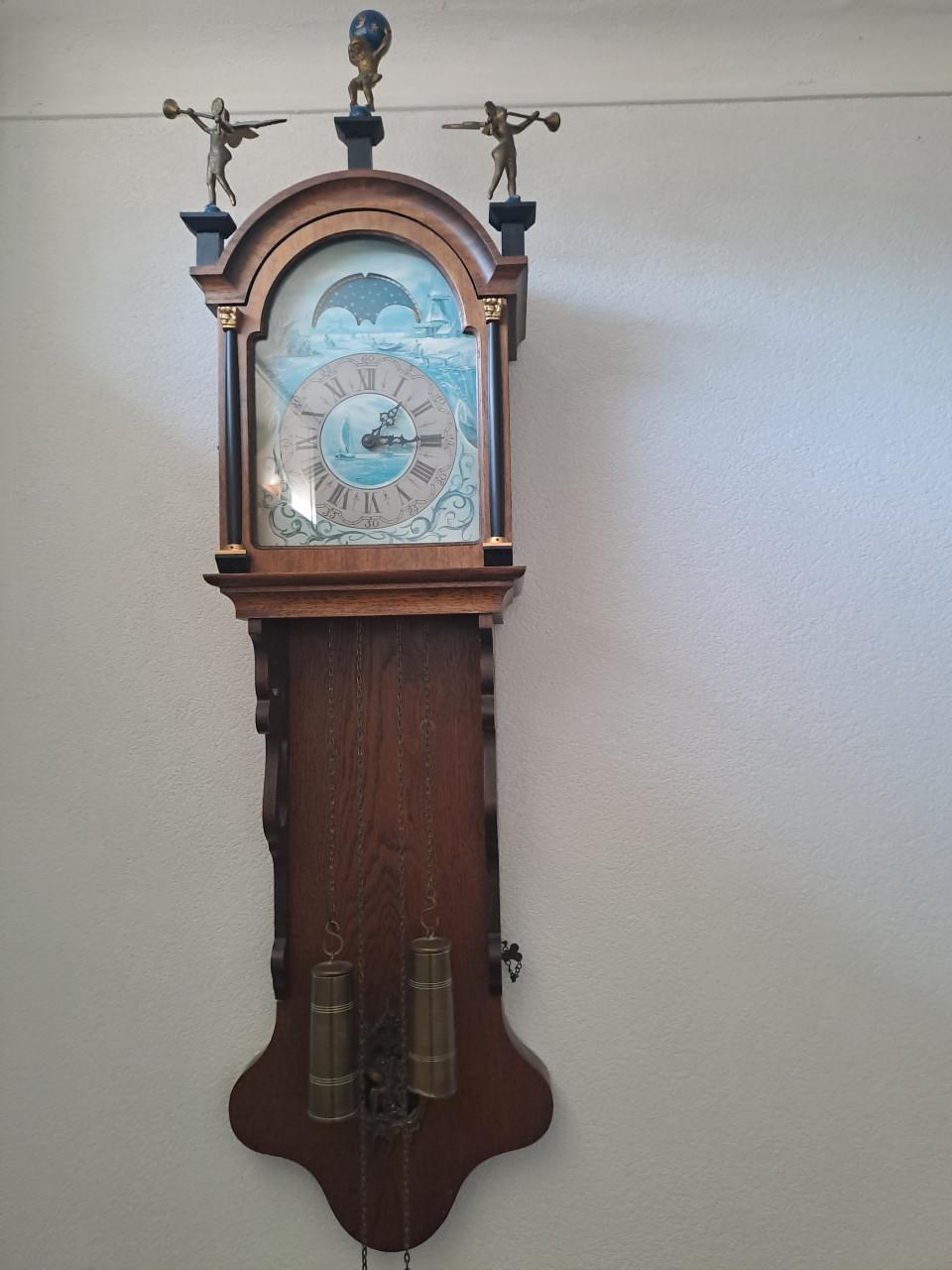 Oud hollandse staartklok