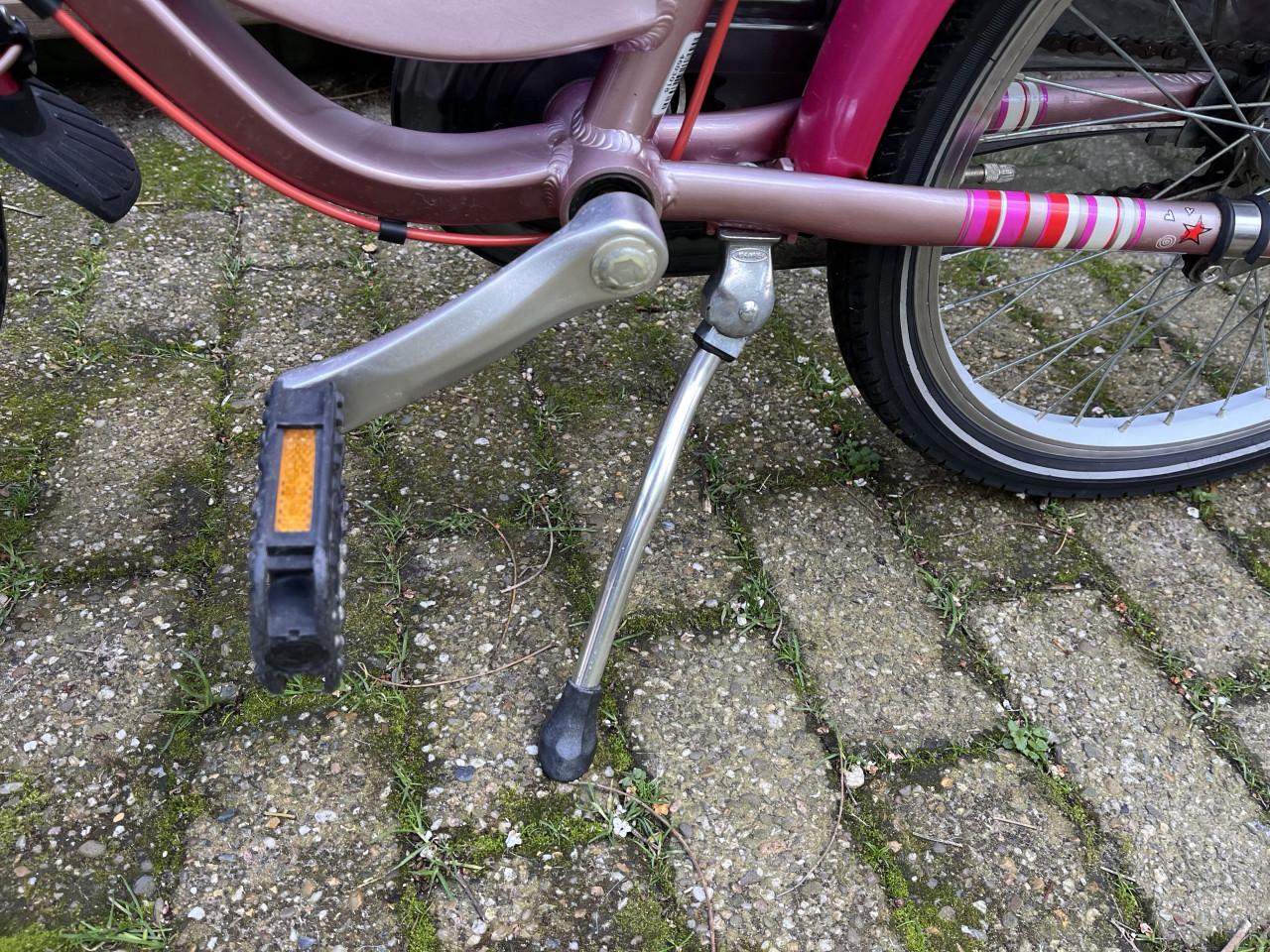 Meisjesfiets 20 inch. Heel netjes en in orde. Lees advertentie.