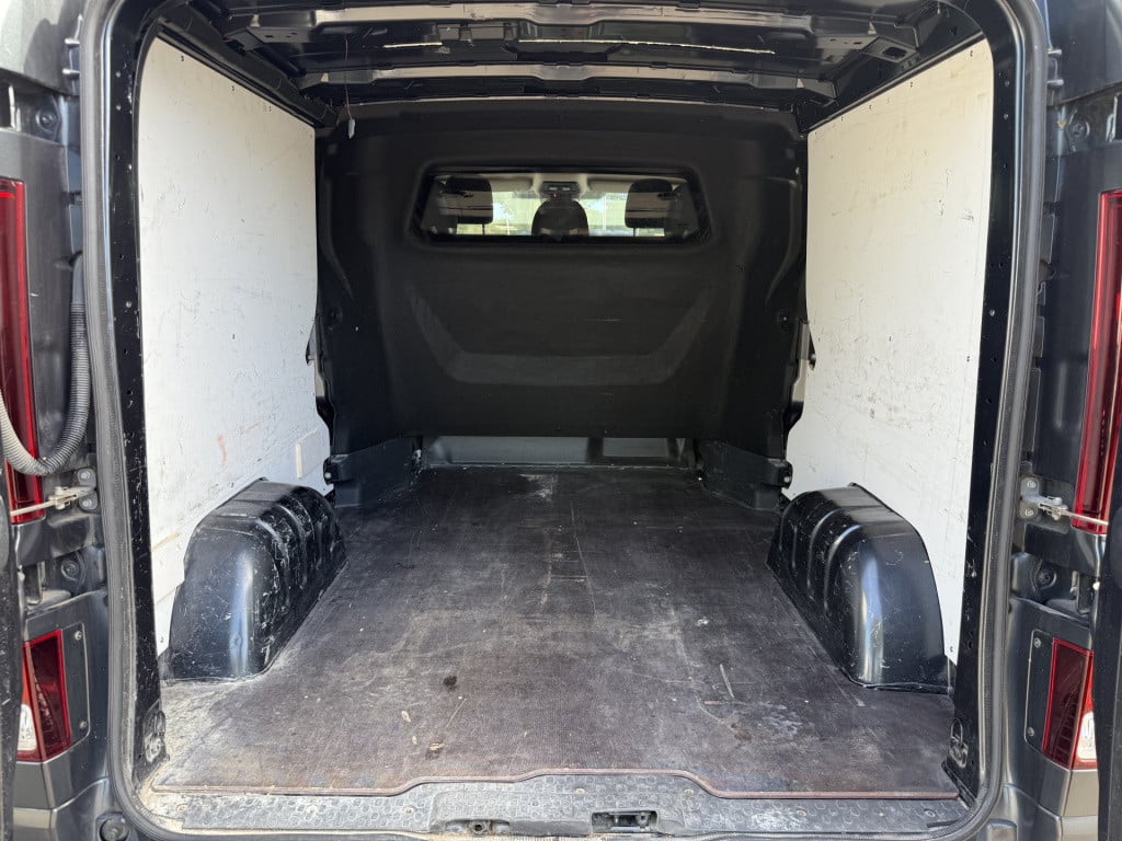 Renault Trafic 2.0 dci 150 t29 l2h1 dc business | nl-auto | 1e eig | 2x sch