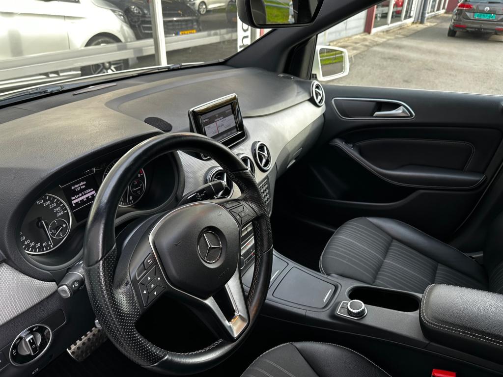 Mercedes-Benz B-Klasse 180 ambition aut | 18 inch | ambition