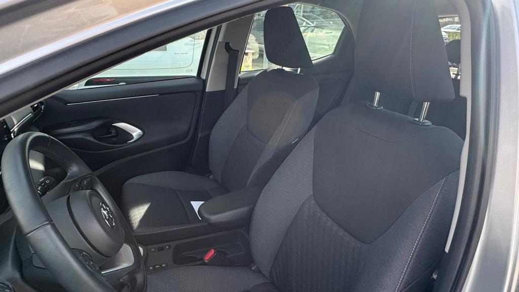 Toyota Yaris 1.5 hybrid 115 active