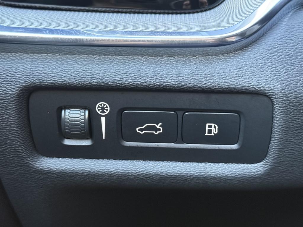 Volvo V60 t6 340pk recharge r-design| panodak| adap.cruise| trekhaak| 360c