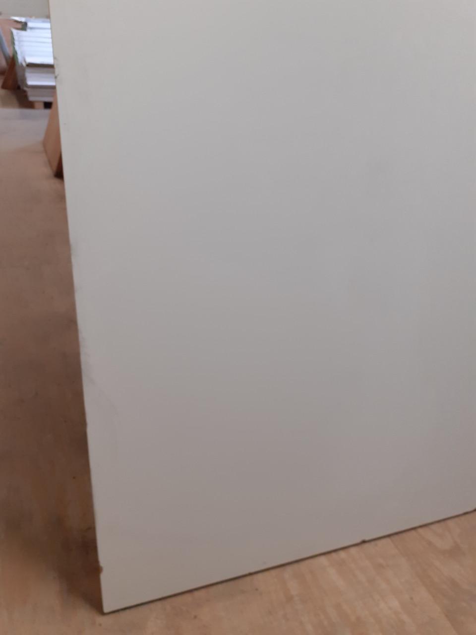 2 stuks 40 mm populier met hpl plaat 2030 x 1340 voor 150 euro