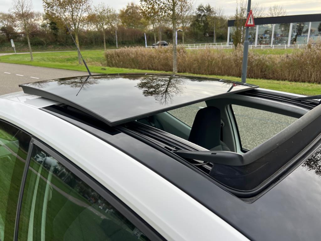 Volkswagen UP! 1.0 move up!