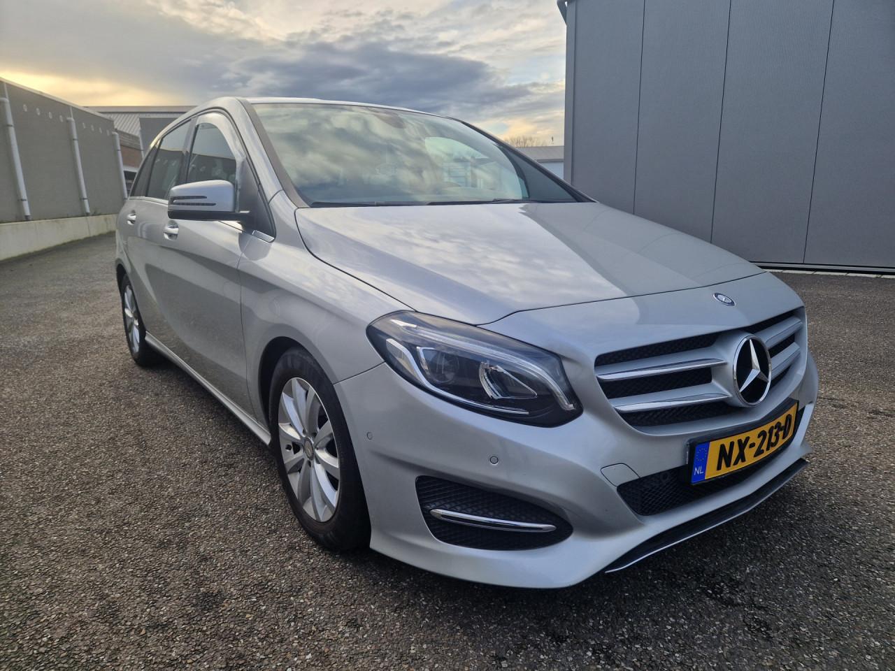 Mercedes-Benz B-klasse 180 Lease Edition Plus