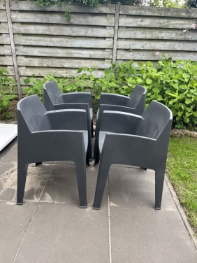 Gratis - 4 tuinstoelen