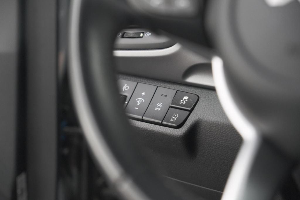 Kia Stonic 1.0 t-gdi mhev dynamicline | camera | apple carplay | parkeersen