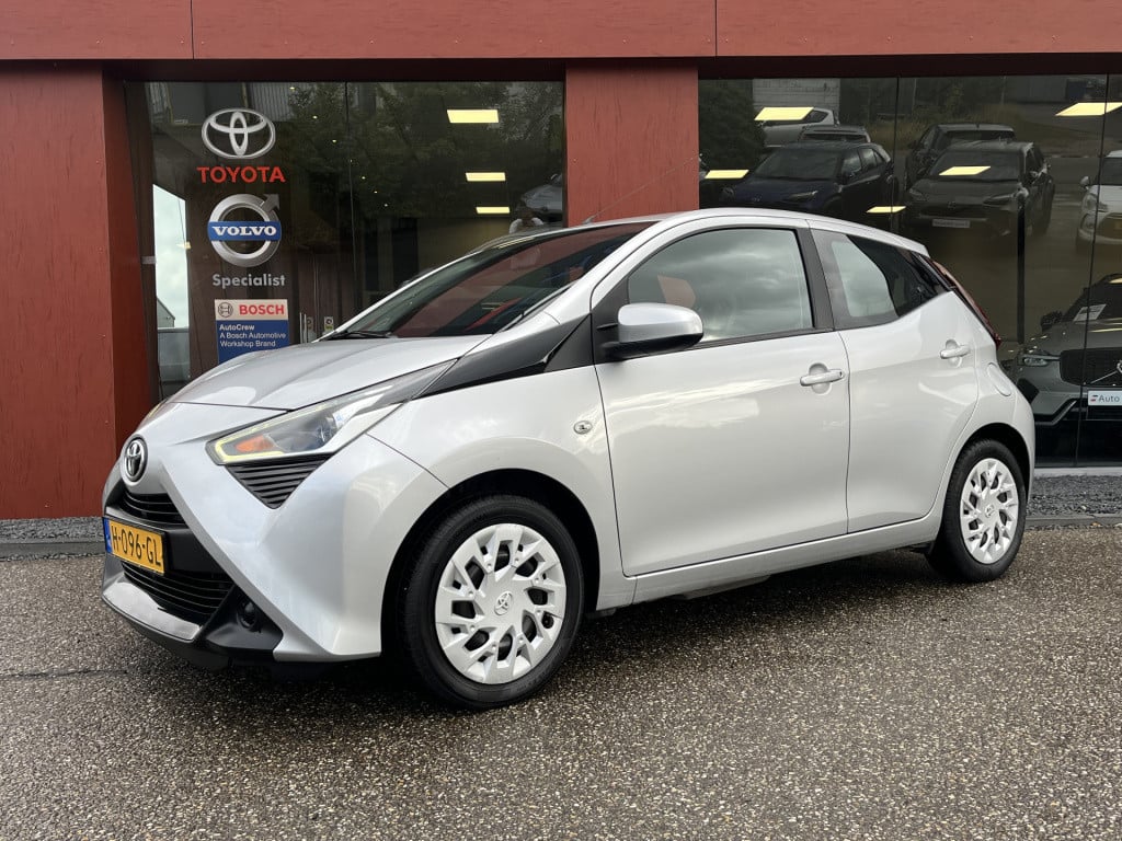 Toyota Aygo 1.0 vvt-i x-fun | airco | radio | bluetooth