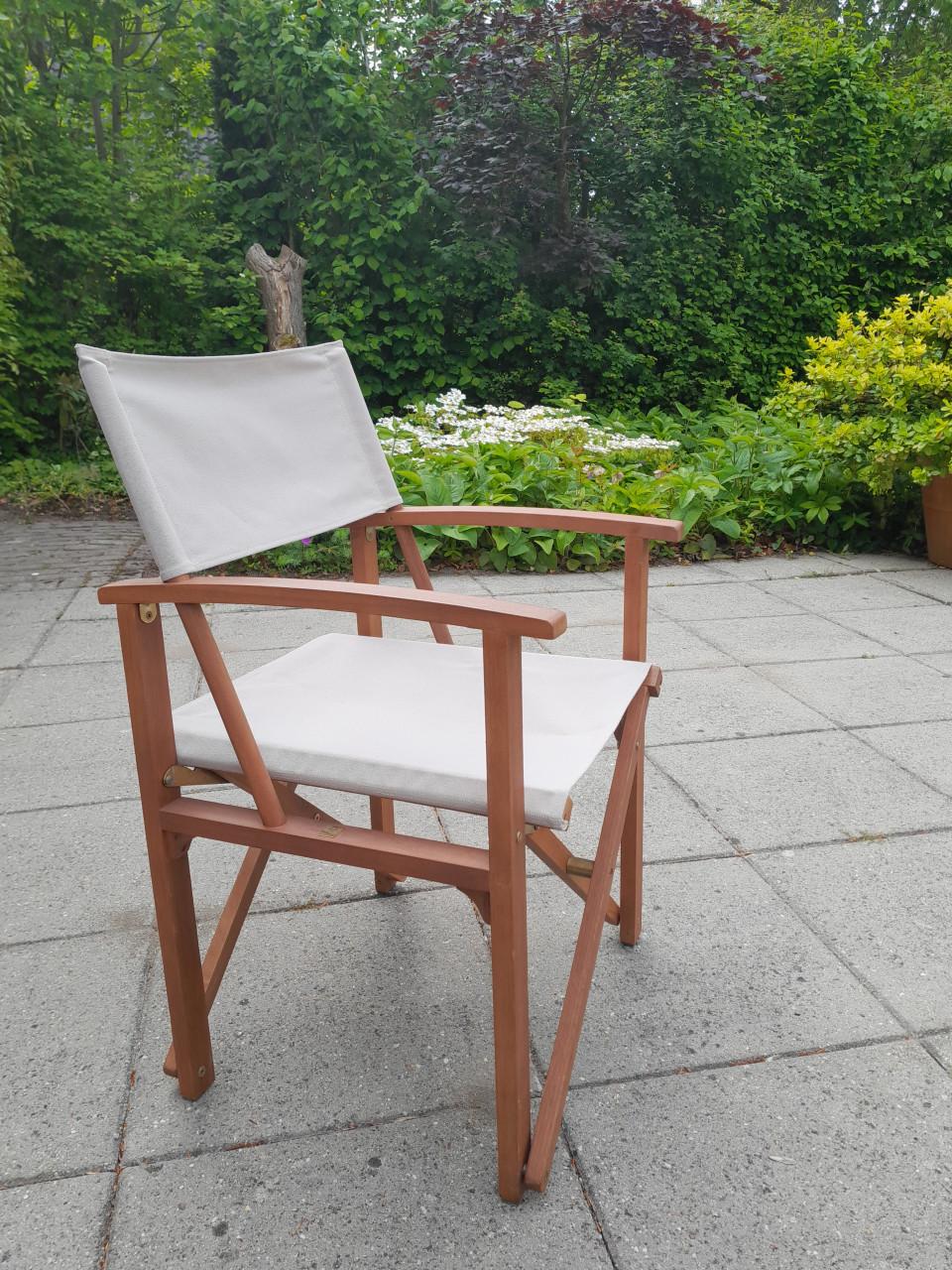 2 hardhouten regiseursstoeltjes + hardhouten tafel (Nieuw!)