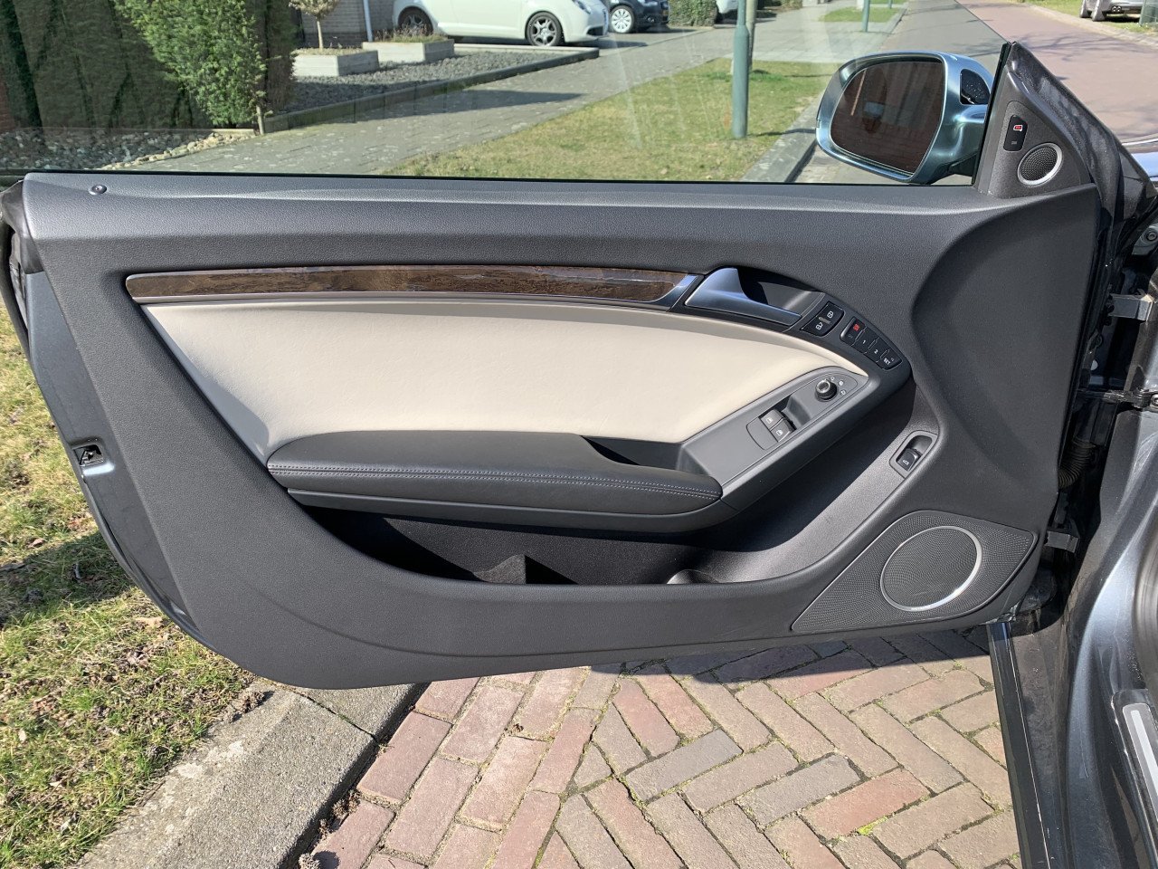 Audi S5 4.2L V8 te koop