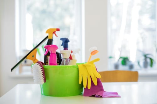 Gezocht: hulp in de huishouding (1x per week, 3 uur)