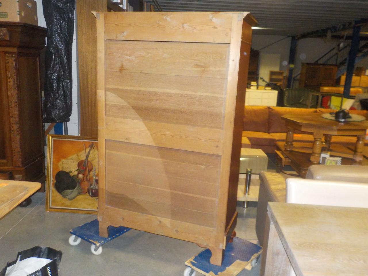 Design meubel / bureau  in goede staat . zeer speciaal koopje