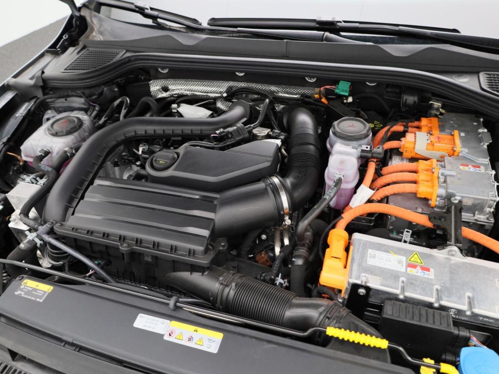 Volkswagen Golf 1.5 ehybrid gte | automaat | panoramadak | navigatie | appl