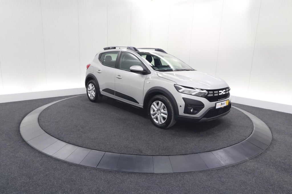 Dacia Sandero Stepway tce 90 expression | camera | dodehoekdetectie | navig